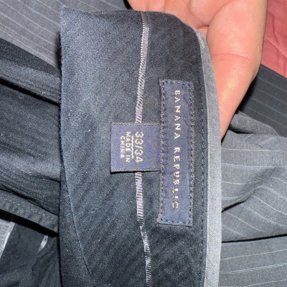 Selling a Banana Republic suit jacket and slacks. Great condition. Warn 2 times. - Picture 4 of 5